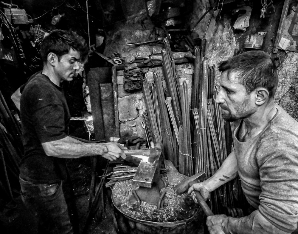 Der traditionelle Schmiedeberuf in der Stadt Mossul von Bashar Alsofey