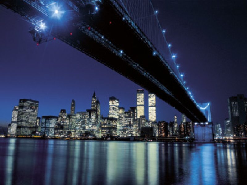 Bild:  Henri Silberman - Brooklyn Bridge at Night