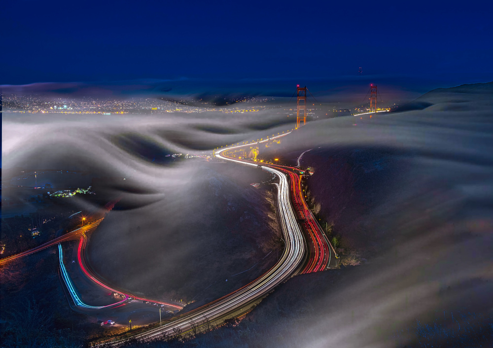 Golden Gate Bridge im Nebel von Jiahong Zeng