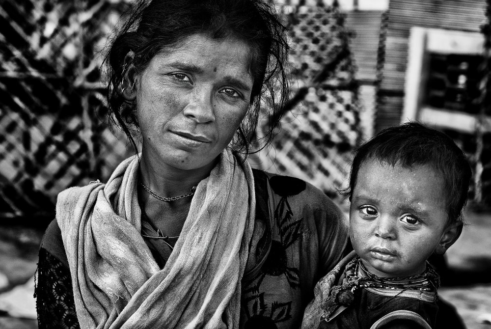 Indische Mutter und Sohn. von Joxe Inazio Kuesta Garmendia