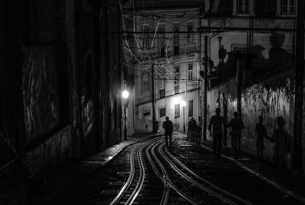 Nacht in Lissabon,Schwarzweiß von Michel Romaggi
