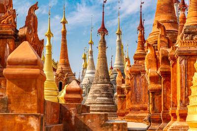 Tempel und Pagoden am Inle See in Myanmar (Burma) 2020