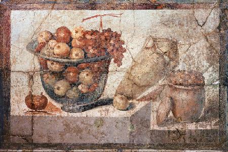 Stillleben mit Obstschalen und Weinkrug aus der 'Casa di Giulia Felice' (Haus der Julia Felix) - Pom 1st centur