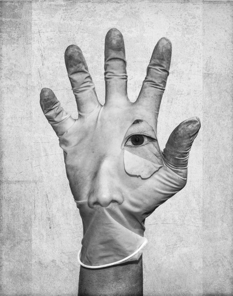 Zerrissene Handschuhe von Takashi Suzuki